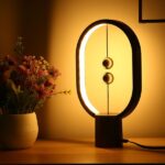Stolna lampa Balance – Heng lamp